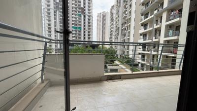 Balcony Image of 1609 Sq.ft 2.5 BHK Apartment / Flat for sale in Godrej Oasis, Sector 88A Gurgaon for Rs. 18600000