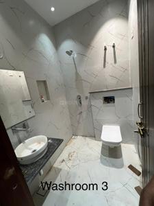 Bathroom Image of 2150 Sq.ft 3 BHK Builder Floor for rent in Emaar Gomti Greens, Gomti Nagar Lucknow for Rs. 32000