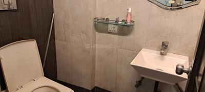 Bathroom Image of 4500 Sq.ft 4 BHK Builder Floor for rent in New Friends Colony New Delhi for Rs. 200000