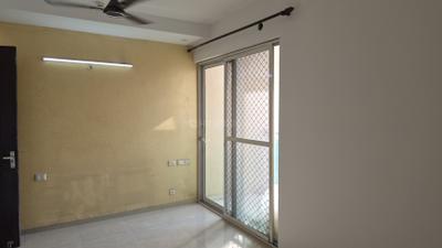 Living Room Image of 910 Sq.ft 2.5 BHK Apartment / Flat for rent in Prateek Grand City, Siddharth Vihar Ghaziabad for Rs. 25000
