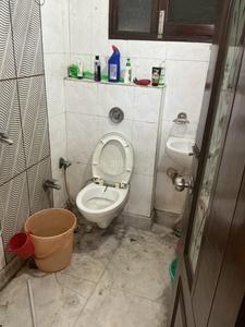 Bathroom Image of CHOUDHARY PG in Pitampura, New Delhi