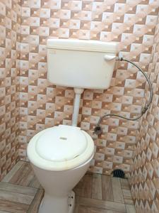 Common Bathroom Image of 430 Sq.ft 1 BHK Builder Floor for rent in Tollygunge Kolkata for Rs. 12500