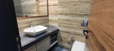 Bathroom Image of 4800 Sq.ft 5 BHK Apartment / Flat for sale in Omkar 1973 Worli , Worli Mumbai for Rs. 272100000