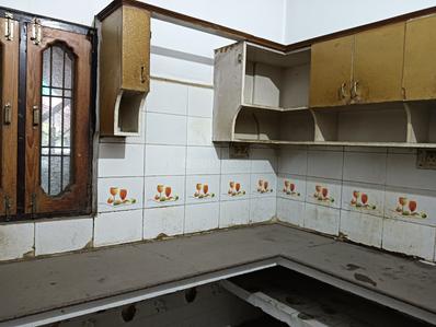 Kitchen Image of 1150 Sq.ft 2 BHK Builder Floor for rent in Indira Nagar Lucknow for Rs. 10000