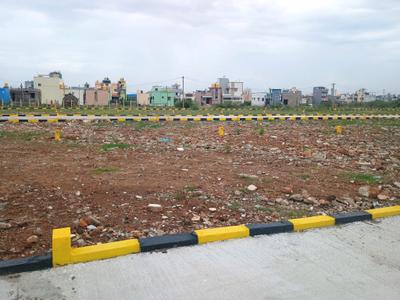 Image of 600 Sq.ft Residential Plot / Land for sale in Red Hills, Chennai for Rs. 2100000