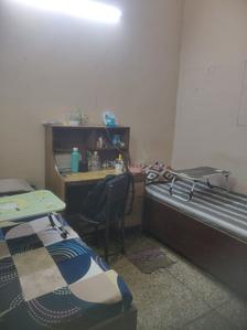 Bedroom Image of Shri Hari Girls PG in Laxmi Nagar, New Delhi
