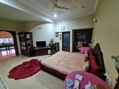 Bedroom Image of 7000 Sq.ft 7 BHK Duplex for sale in Park Street Area Kolkata for Rs. 120000000