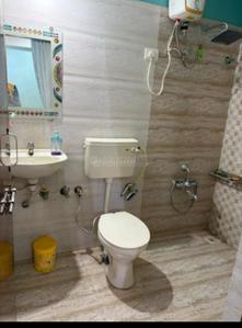 Bathroom Image of 1200 Sq.ft 3 BHK Apartment / Flat for rent in Samarth Shresth Parisar, Motera Ahmedabad for Rs. 33500