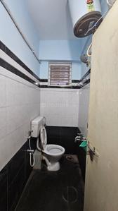 Bathroom Image of 900 Sq.ft 2 BHK Apartment / Flat for rent in Madhapur Hyderabad for Rs. 33999