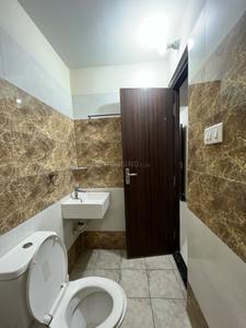 Bathroom Image of 1000 Sq.ft 2 BHK Apartment / Flat for rent in Dream New Race Course, Pipliya Kumar Indore for Rs. 24000