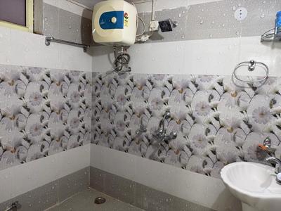 Bathroom Image of 2200 Sq.ft 3 BHK Independent House for rent in Khalanga Dehradun for Rs. 50000