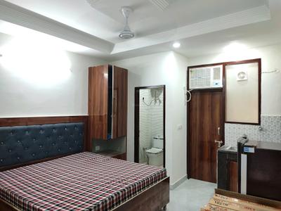 1 RK Independent Builder Floor