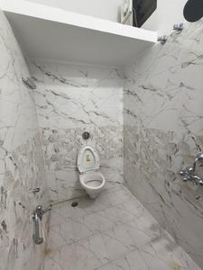 Bathroom Image of 2000 Sq.ft 3 BHK Duplex for rent in Srishti Swarnima Era phase VI, Khamtarai Bilaspur for Rs. 16000