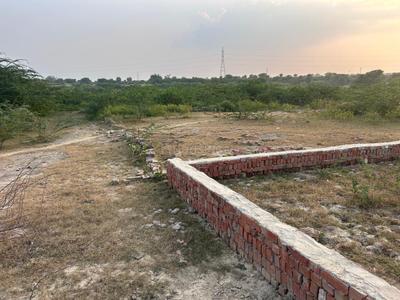 Image of 900 Sq.ft Residential Plot / Land for sale in Kalindipuram, Allahabad for Rs. 1800000