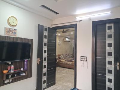 Bedroom Image of 1350 Sq.ft 3 BHK Builder Floor for sale in Mansarover Garden New Delhi for Rs. 25000000