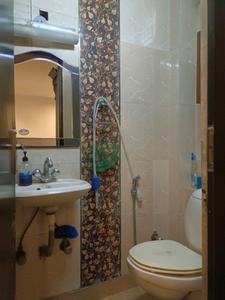 Common Bathroom Image of 1650 Sq.ft 3 BHK Builder Floor for sale in Patel Nagar New Delhi for Rs. 25000000