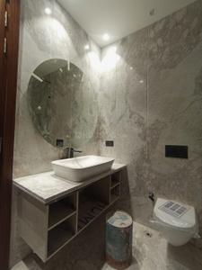 Bathroom Image of 2400 Sq.ft 3 BHK Builder Floor for sale in Sarvapriya Vihar New Delhi for Rs. 85000000