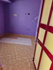 Bedroom Image of 500 Sq.ft 1 BHK Builder Floor for rent in Saidapet Chennai for Rs. 13500