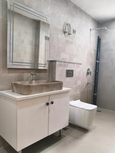 Common Bathroom Image of 1700 Sq.ft 3 BHK Builder Floor for rent in Palam Vihar Gurgaon for Rs. 54000