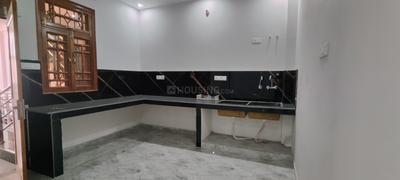 Kitchen Image of 2000 Sq.ft 4 BHK Builder Floor for rent in Rajajipuram Lucknow for Rs. 14000