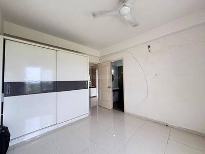 Bedroom Image of 2377 Sq.ft 4 BHK Apartment / Flat for rent in Bhayli Vadodara for Rs. 28000