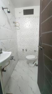 Bathroom Image of 1170 Sq.ft 2.5 BHK Apartment / Flat for sale in Motera Ahmedabad for Rs. 6000000