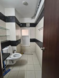 Bathroom Image of 2300 Sq.ft 3 BHK Apartment / Flat for rent in Janta Falcon View, JLPL Industrial Area Mohali for Rs. 70000