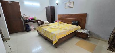 Bedroom Image of White House Girls PG in DLF Phase 3, Gurgaon