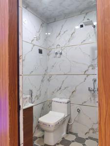 Common Bathroom Image of 1000 Sq.ft 2 BHK Builder Floor for sale in Indirapuram Ghaziabad for Rs. 7500000