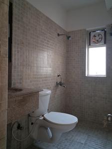 Common Bathroom Image of 925 Sq.ft 2 BHK Apartment / Flat for sale in Paras Tierea, Sector 137 Noida for Rs. 7100000