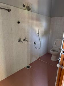 Bathroom Image of 1200 Sq.ft 2 BHK Builder Floor for rent in Kuyavarpalayam Puducherry for Rs. 20000