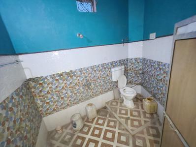 Bathroom Image of 1000 Sq.ft 1 BHK Builder Floor for rent in Patheriya Jat Sagar for Rs. 5000