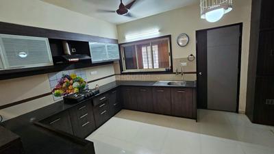 Kitchen Image of 3500 Sq.ft 5 BHK Apartment / Flat for rent in Bhayli Vadodara for Rs. 60000