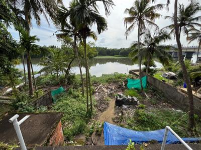 Image of 2500 Sq.ft Residential Plot / Land for sale in Maradu, Kochi for Rs. 1795000