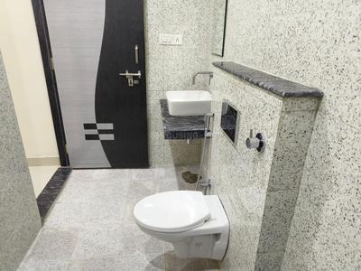Bathroom Image of 950 Sq.ft 1 RK Apartment / Flat for rent in Tonk Road Jaipur for Rs. 12500