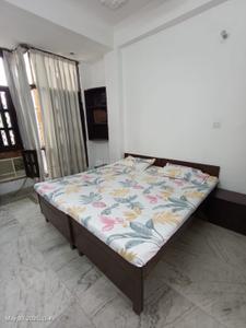 Bedroom Image of 1500 Sq.ft 3 BHK Builder Floor for rent in Sector 48 Noida for Rs. 45000