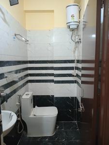 Bathroom Image of 561 Sq.ft 1 BHK Apartment / Flat for rent in Madhapur Hyderabad for Rs. 16000