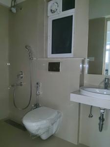 Common Bathroom Image of 757 Sq.ft 2 BHK Apartment / Flat for rent in L And T Rejuve 360 Tower A, Mulund West Mumbai for Rs. 65000