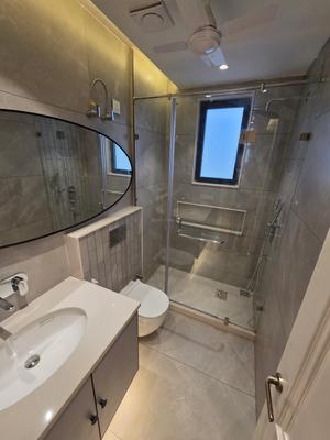 Bathroom Image of 2000 Sq.ft 3 BHK Apartment / Flat for sale in DLF The Valley, DLF The Valley Panchkula for Rs. 19000000