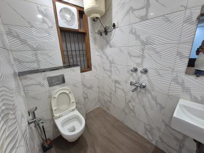 Image of 600 Sq.ft 1 BHK Independent House for rent in South Extension II, New Delhi for Rs. 25000