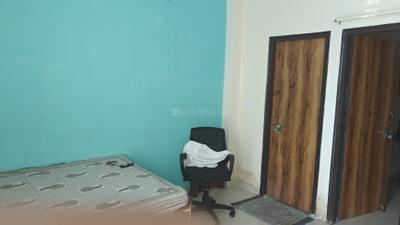 Living Room Image of 550 Sq.ft 1.5 BHK Independent House for rent in Sector 20 Noida for Rs. 20000