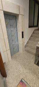 Bathroom Image of 1800 Sq.ft 3 BHK Independent House for rent in Tagore Garden Extension New Delhi for Rs. 90000