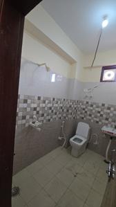 Bathroom Image of 372 Sq.ft 1 RK Apartment / Flat for rent in Sector 72 Noida for Rs. 12599