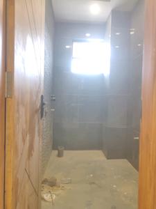 Common Bathroom Image of 1350 Sq.ft 3 BHK Builder Floor for sale in BPTP District, Sector 81 Faridabad for Rs. 16000000