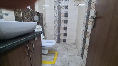 Bathroom Image of 1620 Sq.ft 3 BHK Builder Floor for sale in Paschim Vihar New Delhi for Rs. 39000000