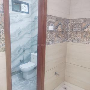 Bathroom Image of 900 Sq.ft 2 BHK Apartment / Flat for rent in Hari Nagar New Delhi for Rs. 26000