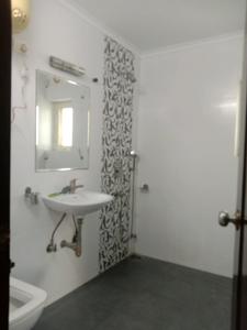 Bedroom Two Image of 1800 Sq.ft 3 BHK Apartment / Flat for sale in DDA Flats Vasant Kunj, Vasant Kunj New Delhi for Rs. 41500000