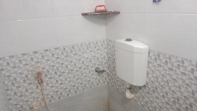 Bathroom Image of 900 Sq.ft 1 BHK Independent House for rent in Reddiarpalayam Puducherry for Rs. 8000