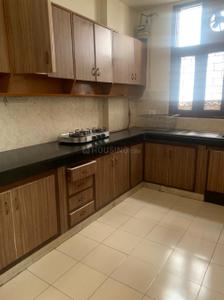 Kitchen Image of 1500 Sq.ft 3 BHK Builder Floor for rent in Green Park New Delhi for Rs. 80000