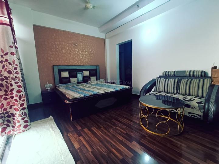 Prateek Wisteria Main Image 1